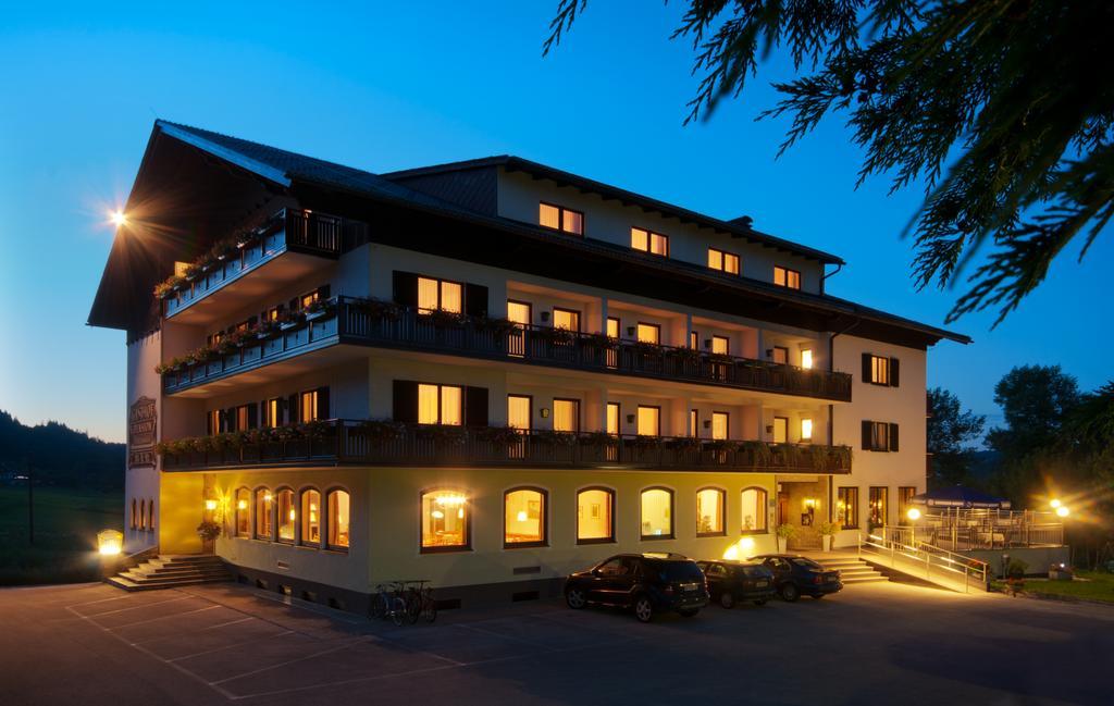 Seehotel Garni Pollmann Zell am Moos Bagian luar foto